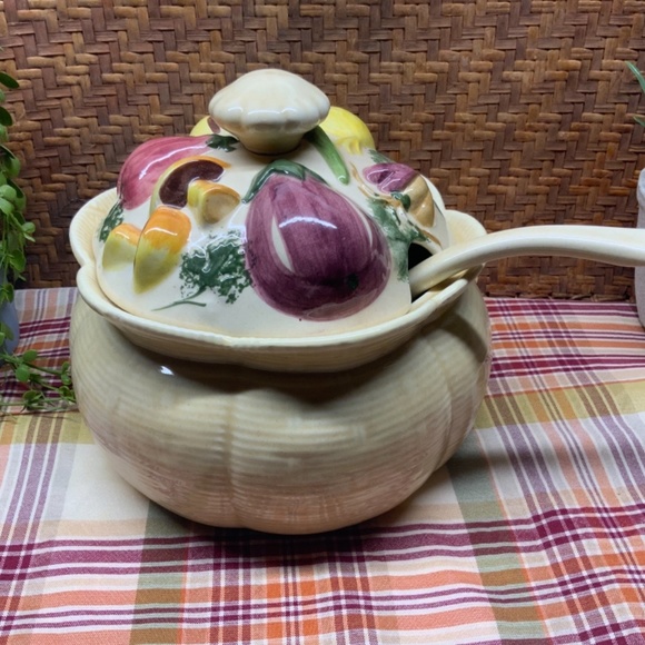 Vintage Los Angeles Potteries Soup Tureen - Picture 8 of 8